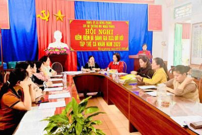 Chi bộ trường Mầm non Nghĩa Phong tổ chức kiểm điểm đánh giá xếp loại Đảng viên